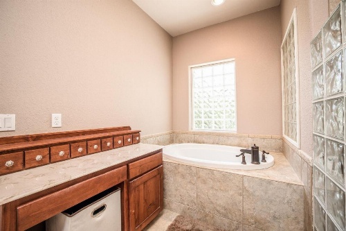 HILLS AND CHILLS home image 18