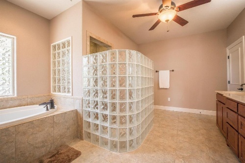 HILLS AND CHILLS home image 20